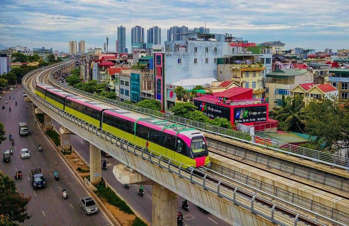 Tuyến đường sắt đô thị Nhổn - Ga Hà Nội. Ảnh: Nhật Nam