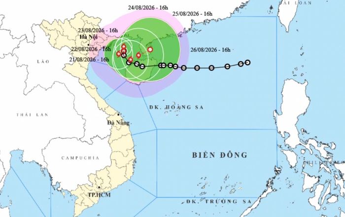 Dự báo hướng di chuyển của bão số 4 (Ảnh: NCHMF)