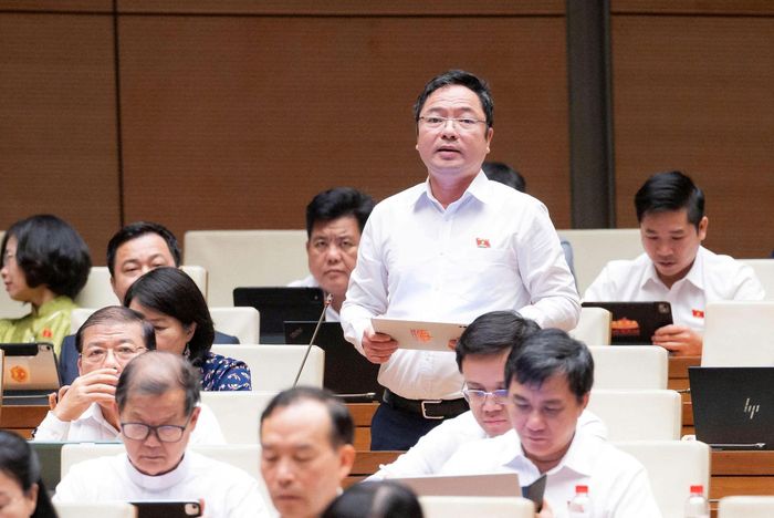 Đại biểu Nguyễn Thành Trung (Đoàn Hải Phòng). Ảnh: media.quochoi.vn