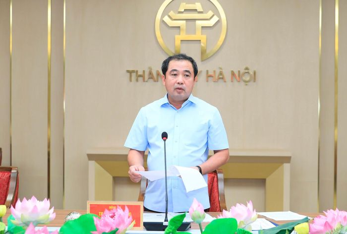 Bí thư Thành ủy Hà Nội Trần Đức Thắng, Trưởng Ban Chỉ đạo phát biểu kết luận buổi làm việc. Ảnh Quang Thái