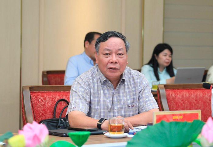 Phó Bí thư Thành ủy Hà Nội Nguyễn Văn Phong phát biểu tại buổi làm việc. Ảnh: Quang Thái