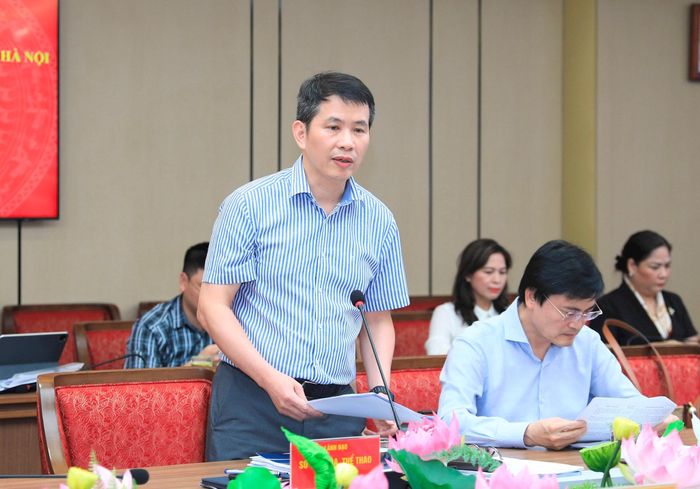 Giám đốc Sở Văn hóa, Thể thao và Du lịch Hà Nội Phạm Tuấn Long báo cáo tại cuộc làm việc. Ảnh Quang Thái