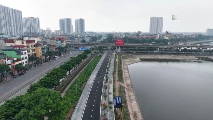 Tuyến đường đưa vào khai thác một chiều, từ đường Nguyễn Hữu Thọ ra phố Hoàng Liệt. Ảnh TA