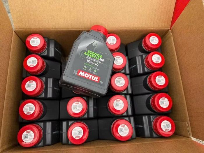 Toàn bộ số dầu nhớt là giả mạo nhãn hiệu MOTUL