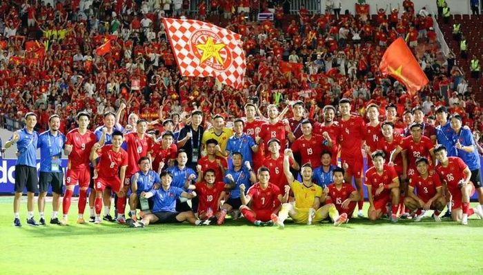 Tuyển Việt Nam "check-in" sân Rajamangala sau chiến thắng 2-0 trước chủ nhà Thái Lan tại ASEAN Cup 2026 (Ảnh: VFF)