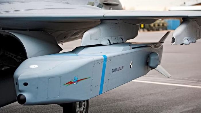Cụm từ KEPD là viết tắt của Kinetic Energy Penetrator and Destroyer (Tên lửa xuyên phá và tiêu diệt bằng động năng), đây đồng thời là mô tả chi tiết về hình thức phá hủy mục tiêu.