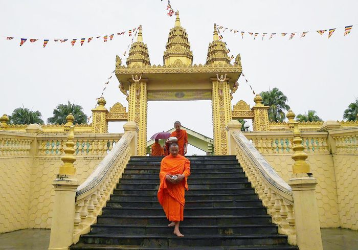 Hoạt động tái hiện Lễ hội Cúng dừa tại Làng Văn hóa, là dịp để công chúng Thủ đô tìm hiểu sâu hơn về những giá trị văn hóa truyền thống của đồng bào Khmer.