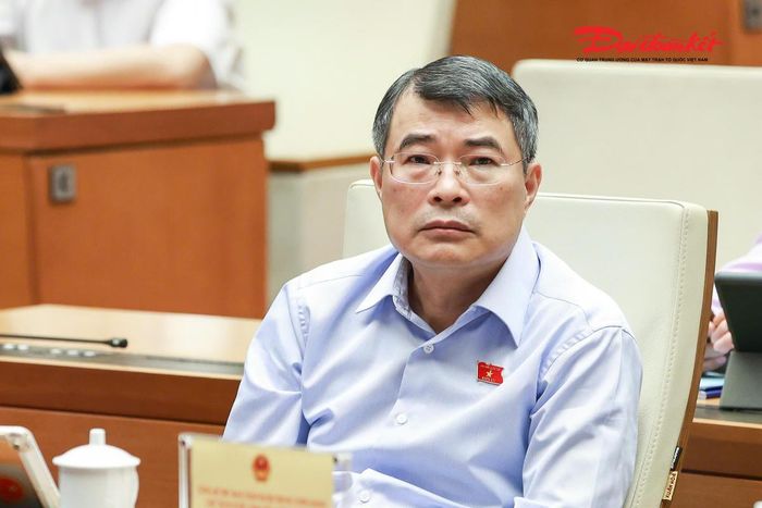 Thủ tướng Chính phủ Lê Minh Hưng dự phiên họp