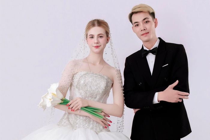  Cặp đôi tổ chức đám cưới sau một năm bắt đầu mối quan hệ tình cảm. 
