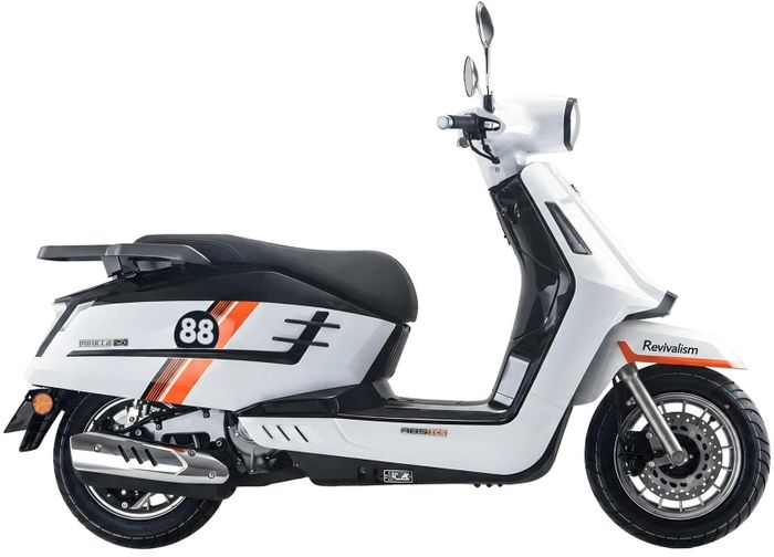 Xe Brixton Moucca có kiểu dáng và thiết kế khá tương tự Vespa Sprint hay các mẫu xe từ Lambretta. Ảnh: Brixton.