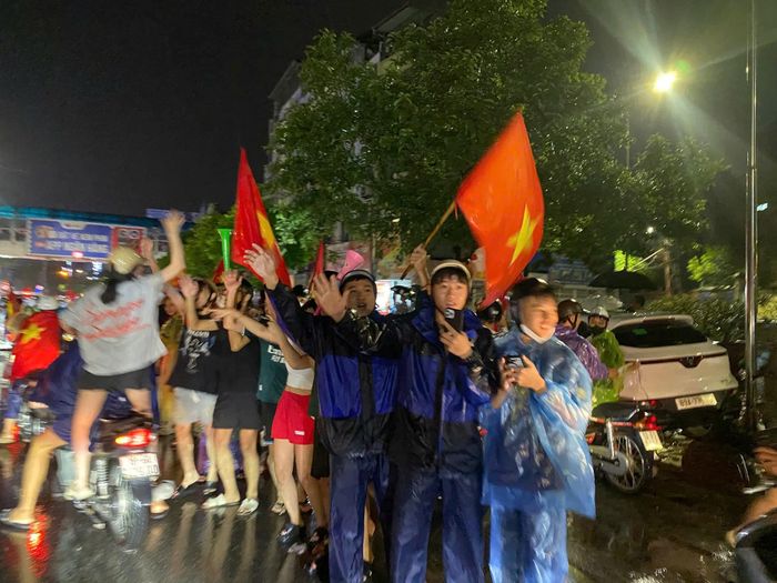 Người hâm mộ Việt Nam không giấu nổi niềm tự hào