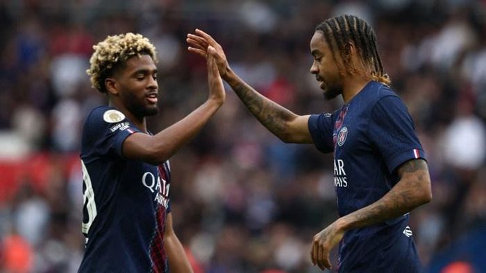 Barcola, Mbaye tiếp tục bị PSG gạch tên, Liverpool mừng thầm