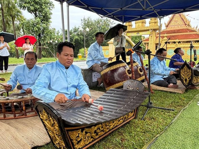 Việc tái hiện lễ hội và các chương trình nghệ thuật nhằm bảo tồn, phát huy giá trị di sản văn hóa của đồng bào Khmer, đồng thời quảng bá hình ảnh vùng đất, con người và du lịch thành phố Cần Thơ đến công chúng Thủ đô và du khách