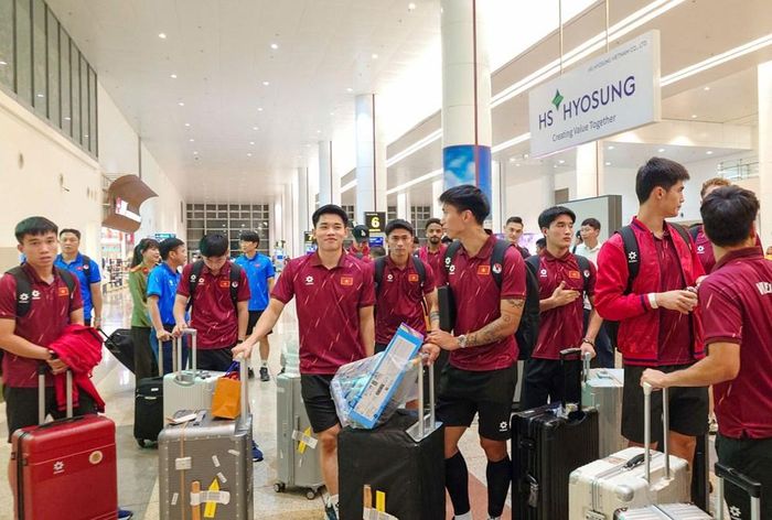 Đội tuyển Việt Nam vừa trở về nước sau chiến thắng 2-0 trước Thái Lan