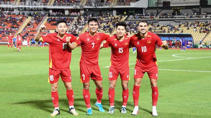 Các cầu thủ ăn mừng bàn thắng mở màn trong trận chung kết lượt đi ASEAN Cup 2026. (Ảnh: MINH THẮNG)