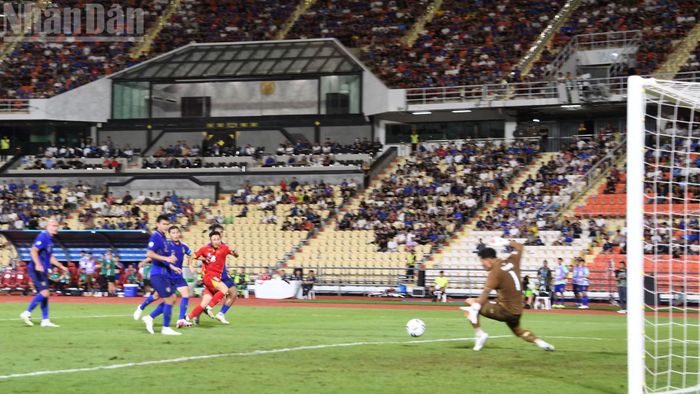 Hai Long mở tỷ số 1-0 cho đội tuyển Việt Nam ở phút 62. (Ảnh: MINH THẮNG)