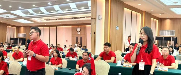 Các đại biểu thanh niên Việt Nam chia sẻ cảm tưởng, tương tác với người chủ trì tọa đàm. (Ảnh: HỮU HƯNG)