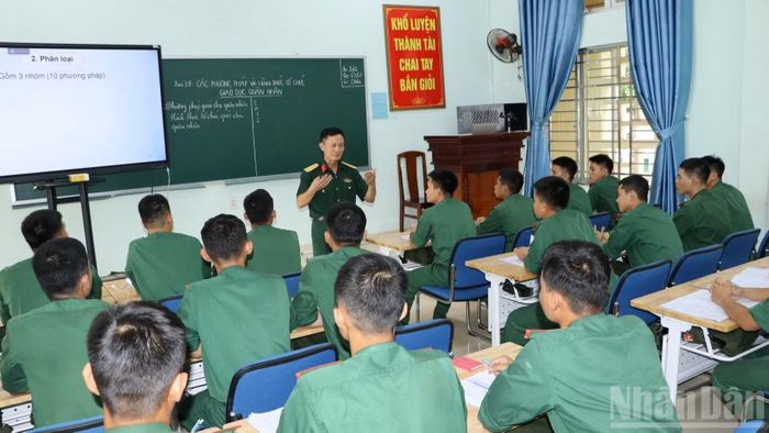 Từ ngôi trường này đã có hơn 75.000 cán bộ trưởng thành, công tác trên khắp mọi miền Tổ quốc và làm nhiệm vụ quốc tế. (Ảnh: THIÊN VƯƠNG)