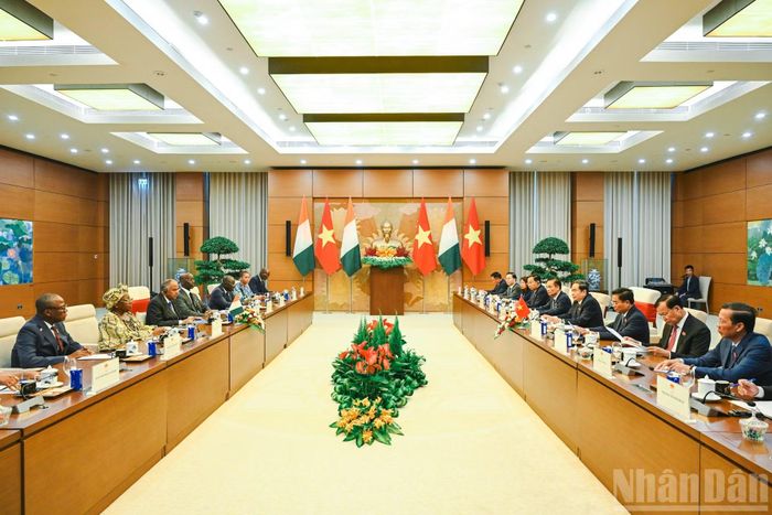 Quang cảnh hội đàm tại Nhà Quốc hội. (Ảnh: DUY LINH)