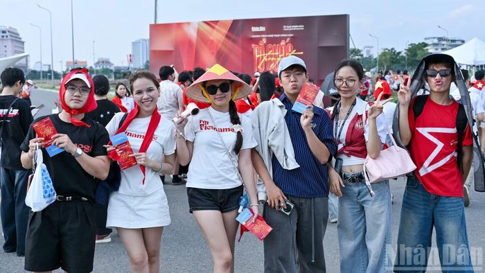 Chương trình "Tổ quốc trong tim" tiếp tục lan tỏa tinh thần của lòng yêu nước, đồng thời từng bước xây dựng thương hiệu văn hóa-nghệ thuật có bản sắc riêng, đóng góp vào sự phát triển của công nghiệp văn hóa Việt Nam.
