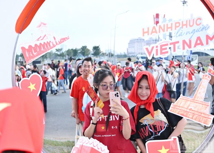 Khu vực check-in của các đơn vị đồng hành cũng thu hút sự quan tâm của các bạn trẻ.