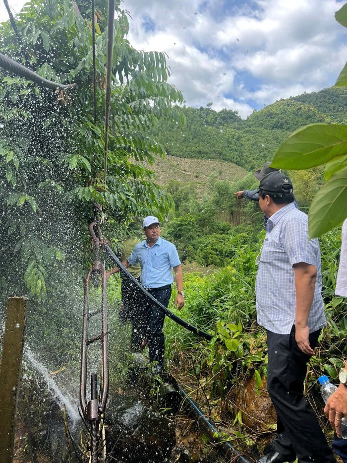 Nhiều đoạn ống bị nứt gãy nghiêm trọng.
