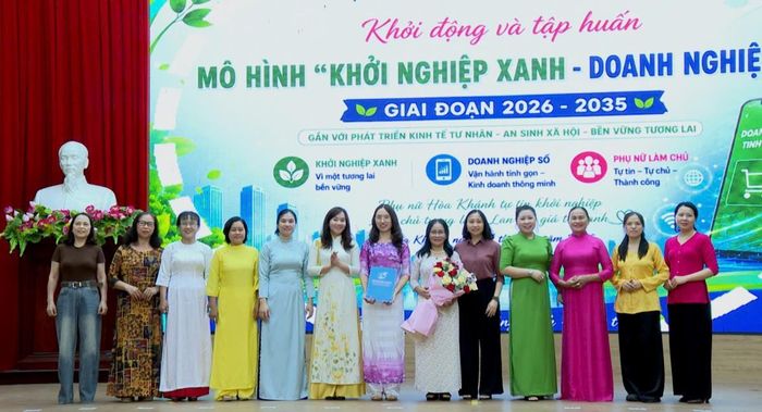 Các đơn vị tham gia chương trình khởi nghiệp phụ nữ phường Hòa Khánh.