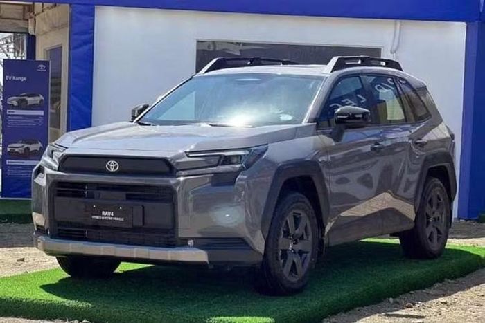 Toyota cảnh báo khách hàng "mua ôtô bia kèm lạc" trên toàn cầu.