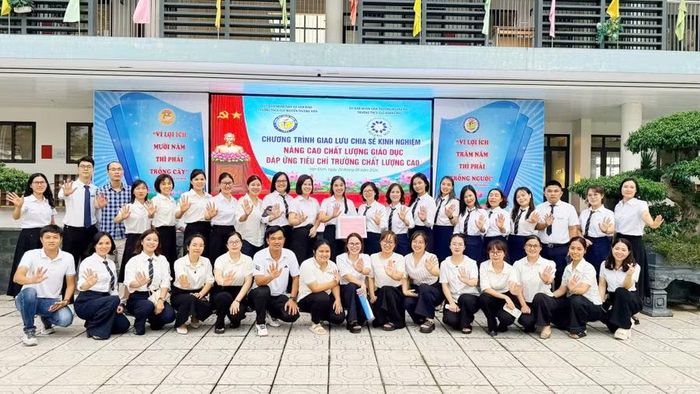 Hoạt động giao lưu chia sẻ kinh nghiệm giữa các nhà trường được triển khai ngay trong hè.