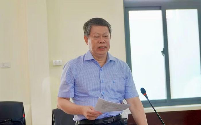 TS.BS Lê Trí Khải - Hiệu trưởng Trường Cao đẳng Kon Tum báo cáo tại buổi làm việc. Ảnh: Thanh Thanh
