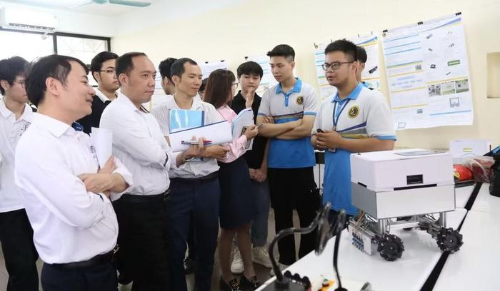 Sản phẩm nghiên cứu khoa học của thầy - trò Trường Đại học Giao thông vận tải.