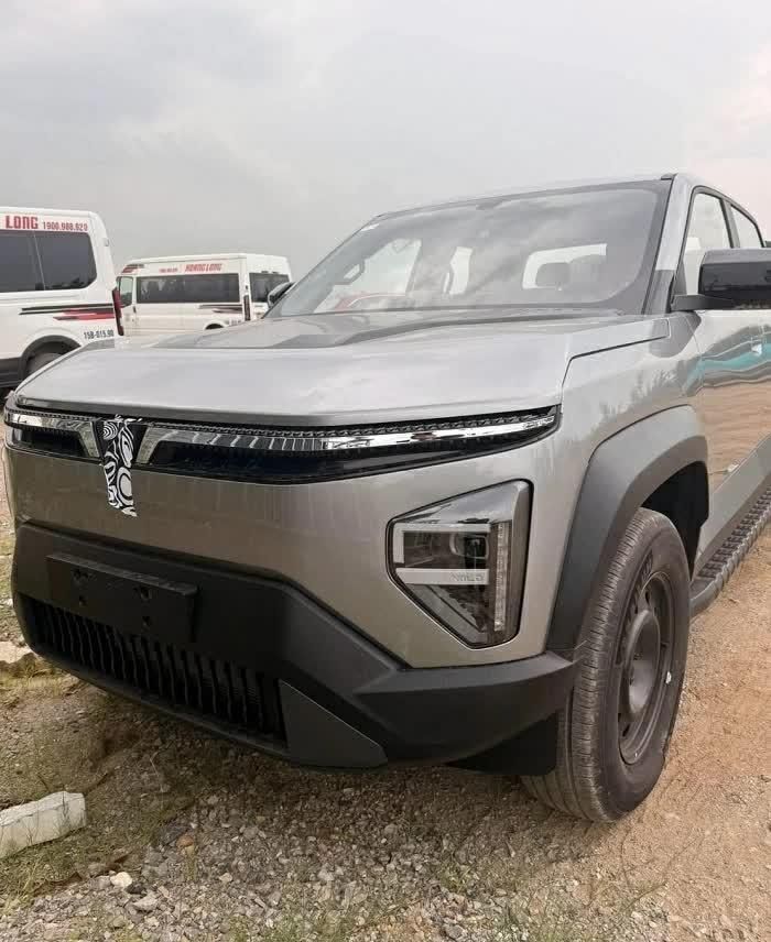 Trước đó, những hình ảnh thực tế khác của VF Wild đã cho thấy mẫu xe thương mại có một số thay đổi so với concept.