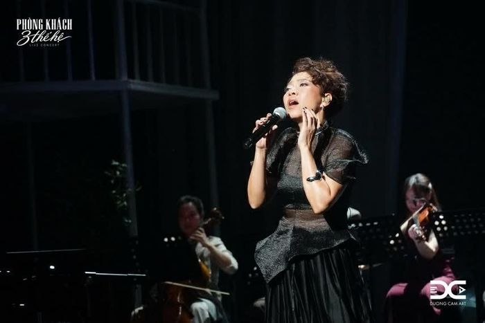 Diva Hà Trần thể hiện ca khúc “Quê nhà - Mẹ tôi” của nhạc sĩ Trần Tiến. (Nguồn: BTC)