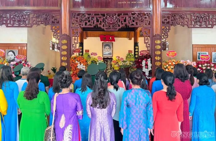Từ khi khánh thành đến nay, Nhà lưu niệm Nguyễn Thị Minh Khai trở thành địa chỉ đỏ để giáo dục tình yêu quê hương, đất nước. Ảnh: Kim Long