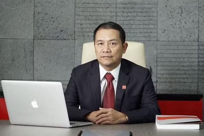 Ông Nguyễn Hồng Nam đăng ký mua 5 triệu cổ phiếu.