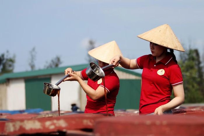 Các sản phẩm công nghiệp nông thôn đang từng ngày phát triển, vươn xa trên thị trường.