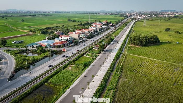 Dự án tuyến đường huyện nối từ đê tả Đáy đến đường 57B.