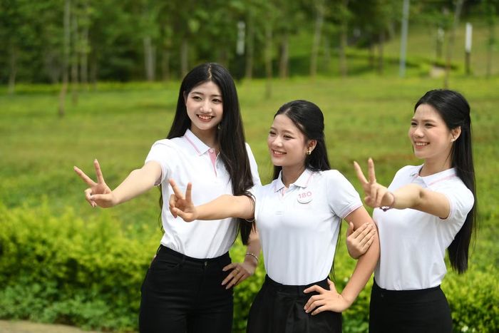 “Em nghĩ những điểm đến như thế này giúp thành phố có thêm sức hút với du khách. Lai Châu không chỉ có núi rừng mà còn có những không gian rất đẹp, phù hợp để mọi người đến tham quan, nghỉ ngơi và tìm hiểu về vùng đất này”, thí sinh Phạm Lê Ái Linh (SBD 826) nói.