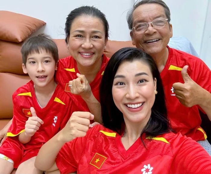 Thời gian qua khán giả gọi tên Á hậu Hoàng Oanh sau loạt chi tiết tương tác với Patrik Lê Giang.
