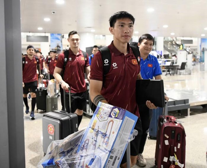 Hậu vệ Đoàn Văn Hậu có trận thứ 2 đá chính liên tiếp sau khi ngồi dự bị trước đó. HLV Kim Sang-sik cho biết lịch thi đấu dày của ASEAN Cup 2026 buộc ông phải thực hiện xoay tua lực lượng, đảm bảo nhân sự cho cuộc đua.