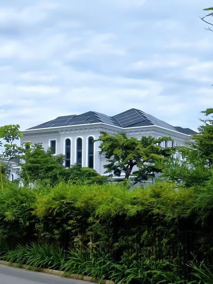 Điện mặt trời mái nhà tại hộ gia đình khu đô thị Hùng Thắng.