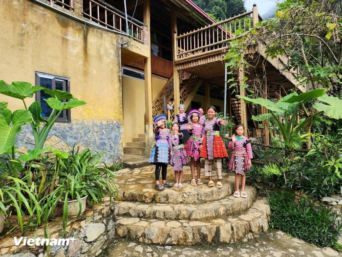 Từ Pà Cò, câu chuyện về những người Mông làm du lịch gợi mở một hướng đi giàu ý nghĩa đối với nhiều địa phương vùng đồng bào dân tộc thiểu số. (Ảnh: Vietnam+)