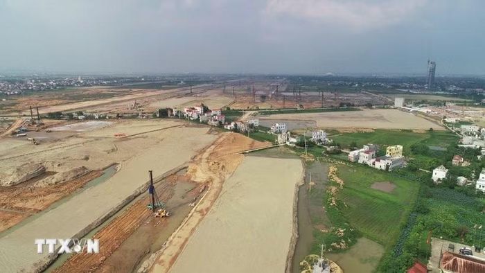Một góc công trường xây dựng sân bay Gia Bình nhìn từ trên cao. (Ảnh: Việt Hùng/TTXVN)