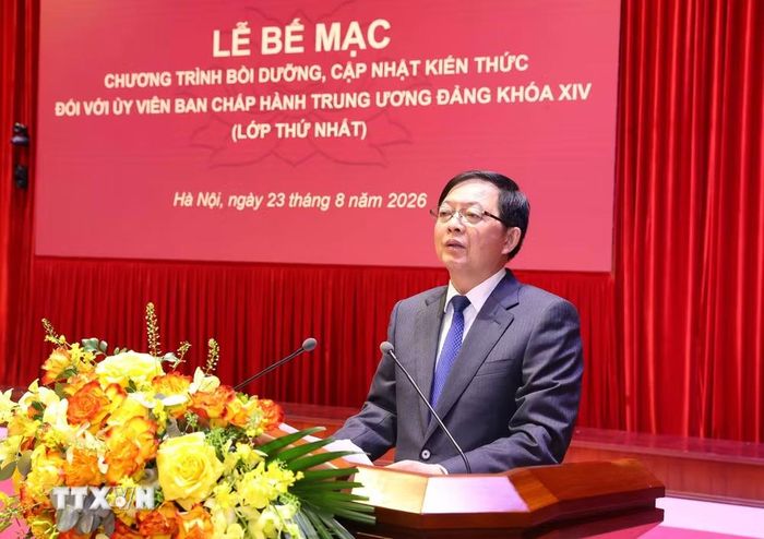 Đồng chí Hồ Quốc Dũng, Ủy viên Trung ương Đảng, Phó Thủ tướng, đại diện các học viên phát biểu. (Ảnh: Văn Điệp/TTXVN)
