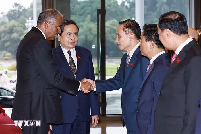 Chủ tịch Quốc hội Trần Thanh Mẫn và thành viên đoàn Việt Nam đón Chủ tịch Quốc hội Cộng hòa Côte d’Ivoire (Bờ Biển Ngà) Patrick Achi thăm chính thức Việt Nam. (Ảnh: Doãn Tấn/TTXVN)