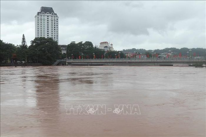 Nước sông Kỳ Cùng đạt trên mức báo động III, thời điểm sáng 23/8/2026.