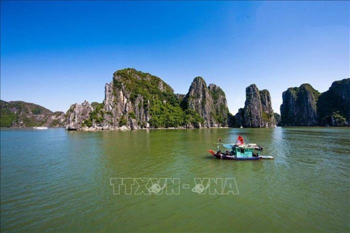 Vịnh Hạ Long (Quảng Ninh). Ảnh: TTXVN phát