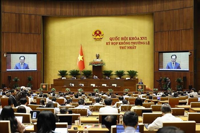 Tiếp tục chương trình Kỳ họp không thường lệ thứ nhất, Quốc hội khoá XVI, sáng 21/8/2026, Quốc hội thảo luận ở hội trường về định hướng chính sách sửa đổi Luật Đất đai năm 2024. Ảnh: Doãn Tấn/TTXVN