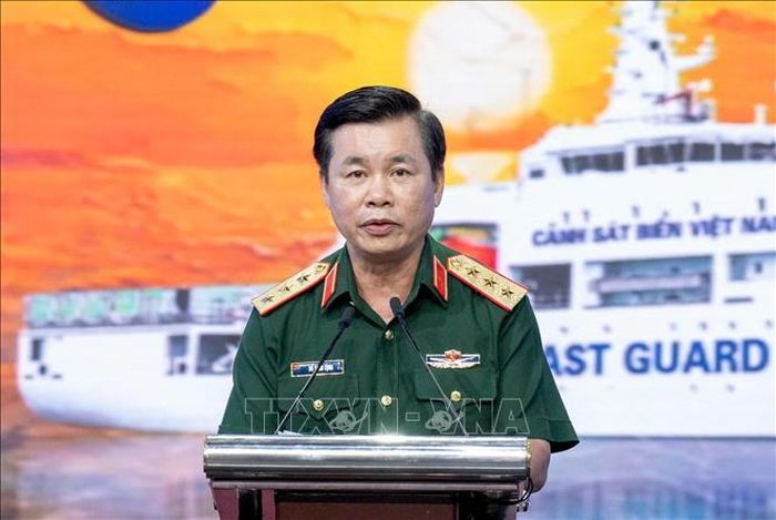 Thượng tướng Đỗ Xuân Tụng, Ủy viên Trung ương Đảng, Ủy viên Quân ủy Trung ương, Phó Chủ nhiệm Tổng cục Chính trị Quân đội nhân dân Việt Nam phát biểu. Ảnh: An Đăng/TTXVN