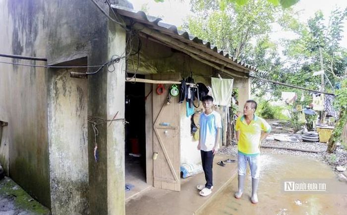 Căn nhà nhỏ của bố con Vinh sống từ năm 2010 nay được sử dụng để làm bếp.